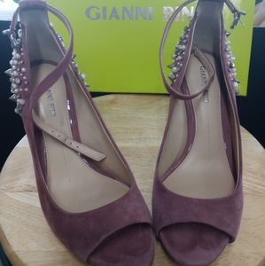 Women's open toe high heel pump